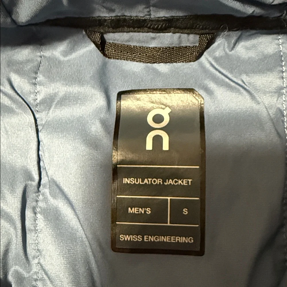 On Running Men's Blue and Navy Performance Jacket